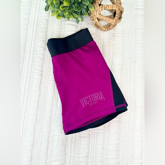 Victoria’s Secret Sport The Player Hot Short in in Hot Pink/Black Size XS - Picture 1 of 9